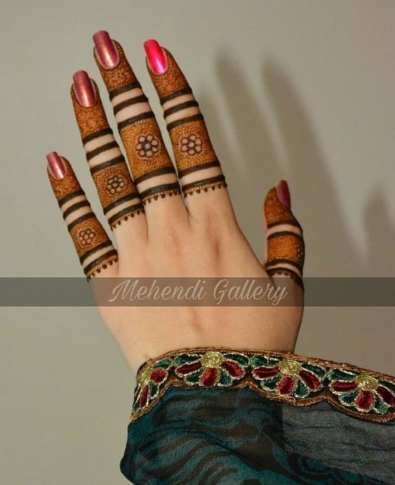 Arabic-Mehndi-Designs-for-Fingers-7