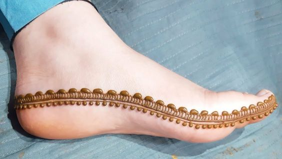 Arabic-Mehndi-Design-for-Feet-4
