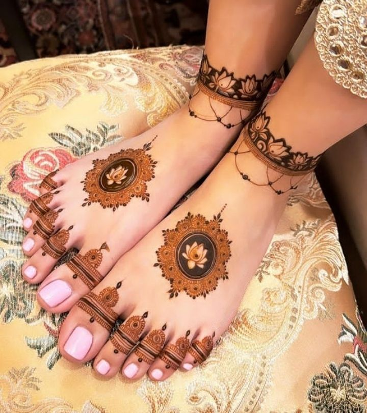 Arabic-Mehndi-Design-for-Feet-10