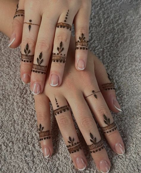 Mehndi Design for Fingers Easy and Beautiful 1