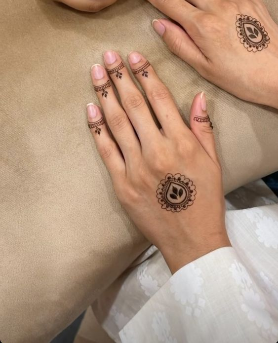 Mehndi Design for Fingers Easy and Beautiful 6