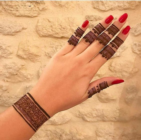 Stylish Mehndi Designs for Fingers 4