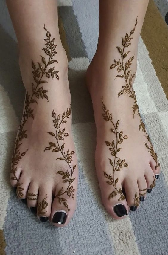 Stylish Mehndi Designs For Feet 6