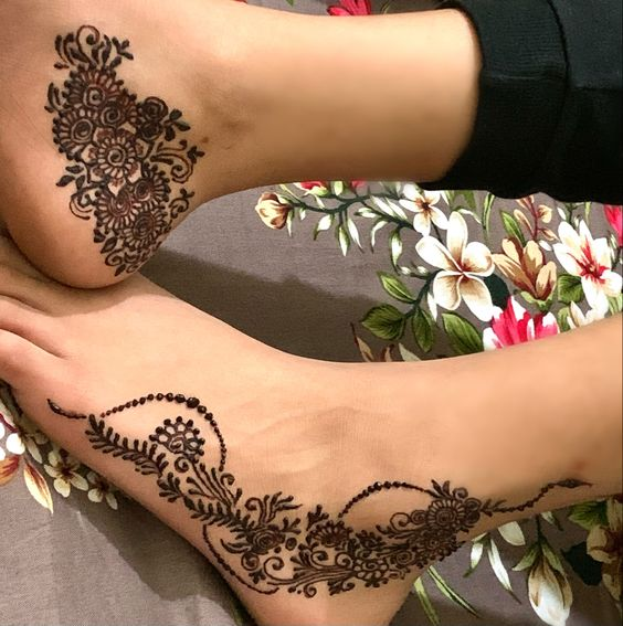Stylish Mehndi Designs For Feet 9