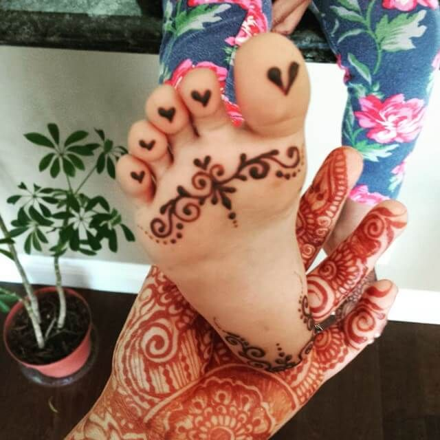 Mehndi Design for Feet for Kids 9