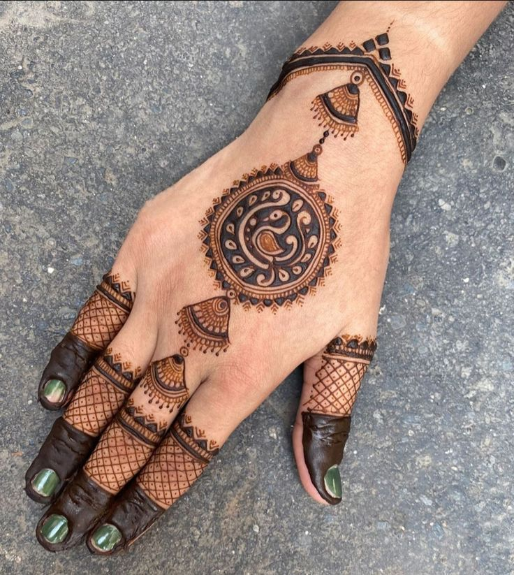 Mehndi Designs for Diwali 3
