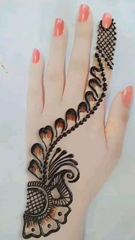 Simple-Arabic-Mehndi-Design-9