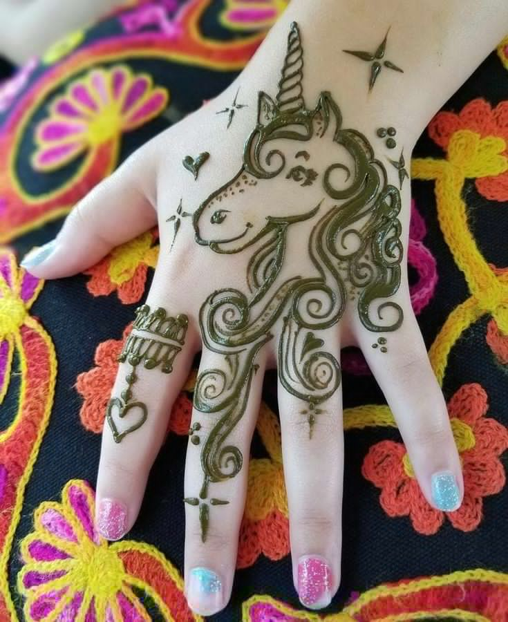 Unique Mehndi Designs for Children 6