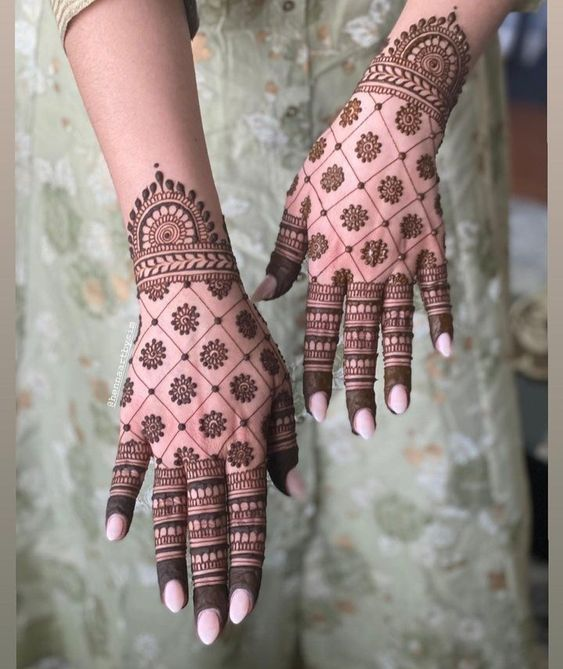 Mehndi Designs for Bridals for Back Hands 3