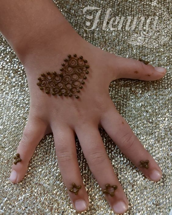 Mehndi Designs for Back Hands for Children 2