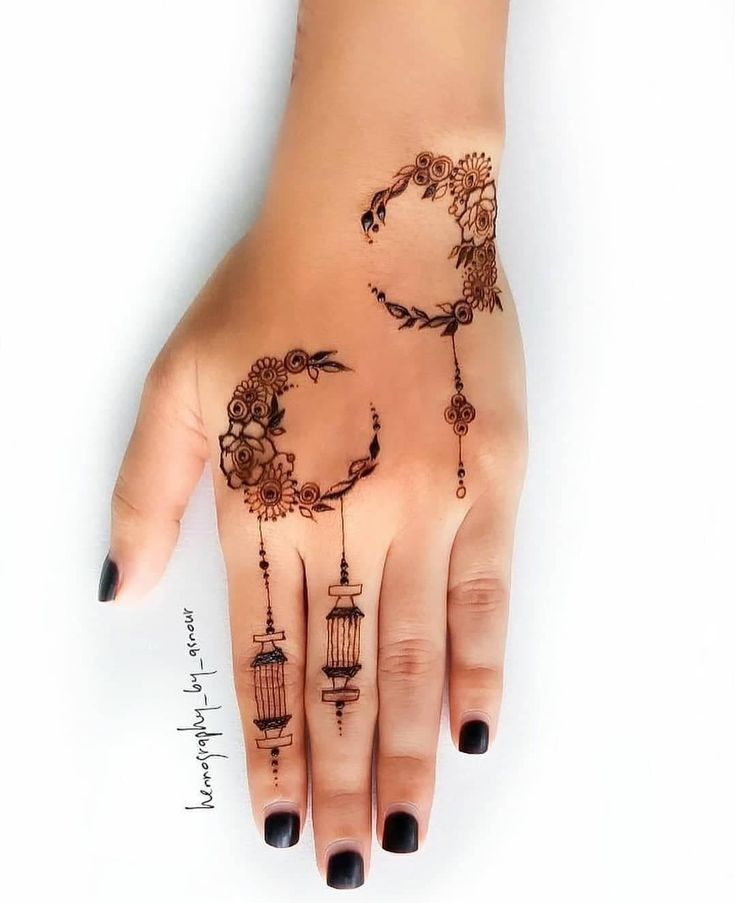 Simple Mehndi Design for Eid 7