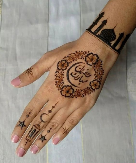 Unique Mehndi Design for Eid 5