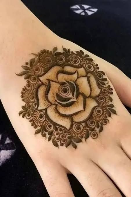 Flower Mehndi Designs for Eid 1