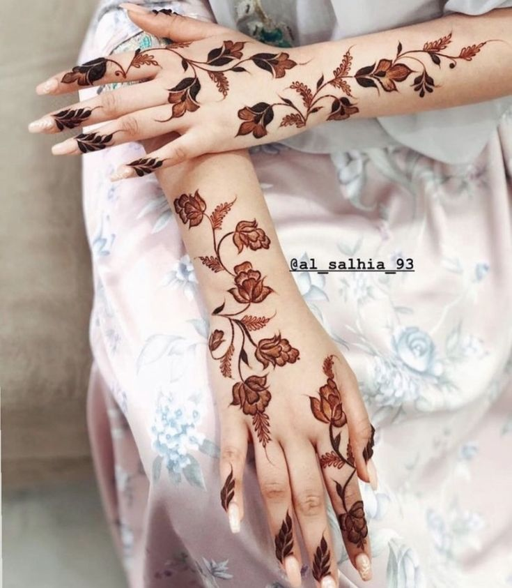 Flower Mehndi Designs for Eid 9