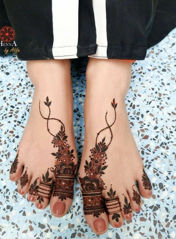 Eid Mehndi Designs for Feet 8