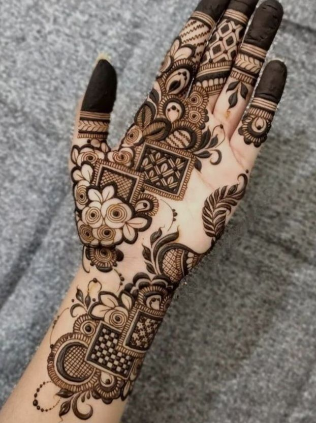 Simple Palm Mehndi Designs 5