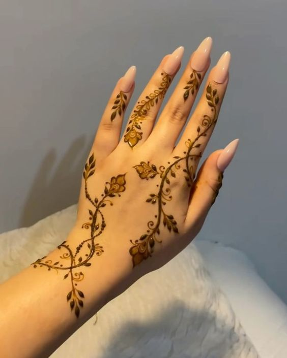 Mandala Mehndi Designs for Back Hands 11