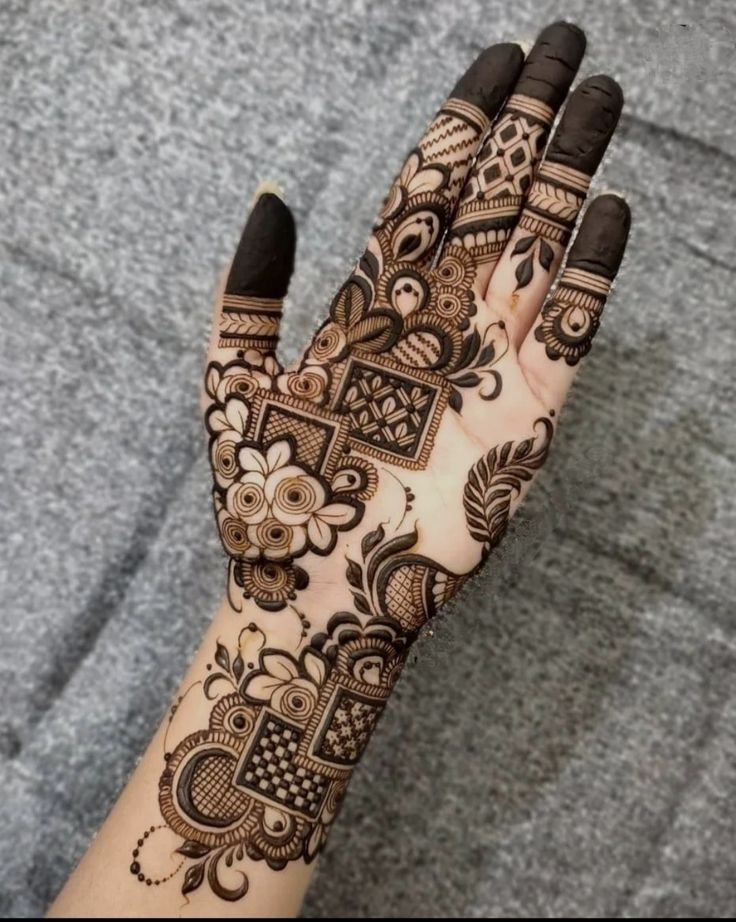 Mandala Mehndi Designs for Front Hands 2