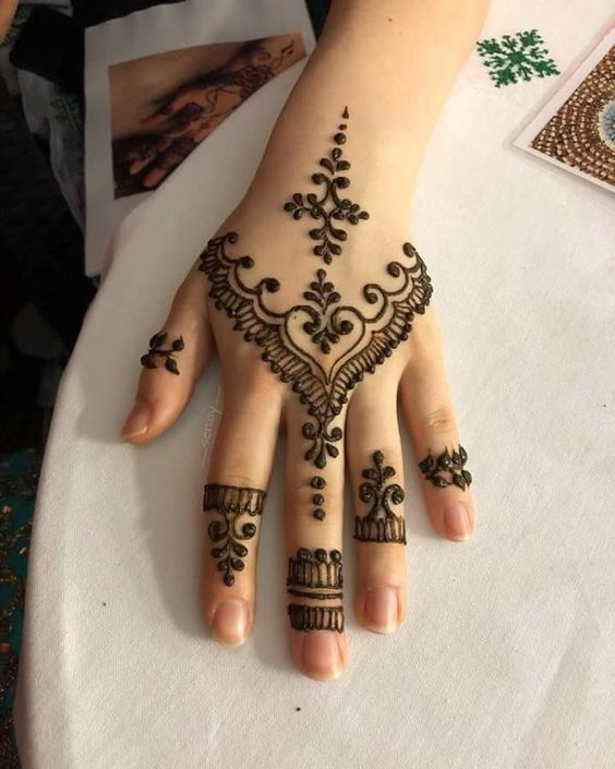 Mandala Mehndi Designs for Kids 4