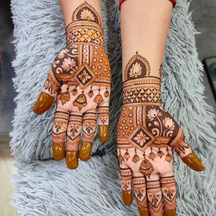 Teej Mehndi Designs for Front Hands 2