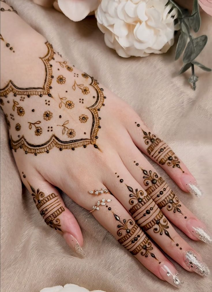 Simple Mehndi Designs for Bridals 4