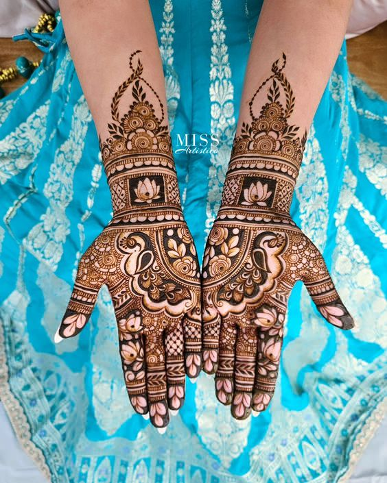 Latest Mehndi Designs for Teej 4