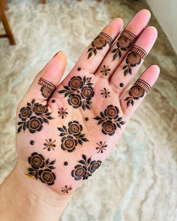 Latest Front Hand Mehndi Designs for a Modern Touch 13