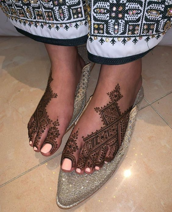 Bridal Mehndi Designs for Feet 9