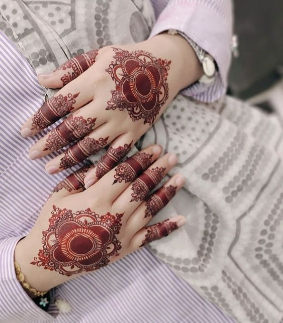 Tikki Mehndi Designs for Back Hand 4