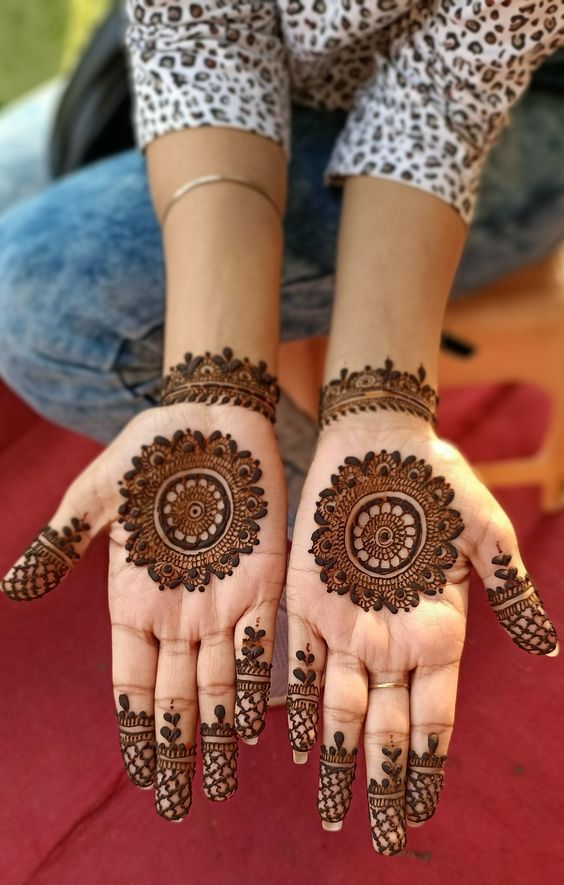 Tikki Mehndi Design for Front Hand 7