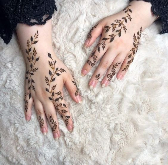 Simple Mehndi Designs For Back Hands 8