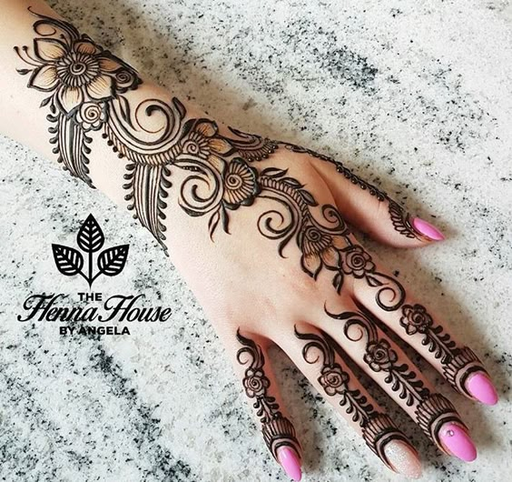Beautiful Mehndi Designs for Back Hands 1
