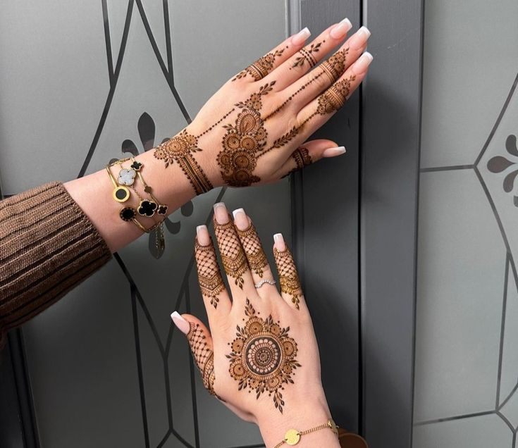 Beautiful Mehndi Designs for Back Hands 16