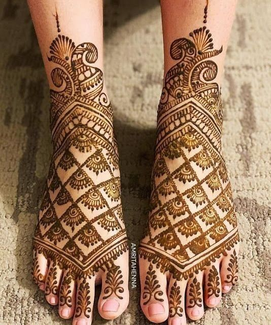 Stylish Feet Mehndi Design for Bridal 6