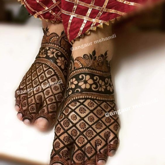 Stylish Feet Mehndi Design for Bridal 7