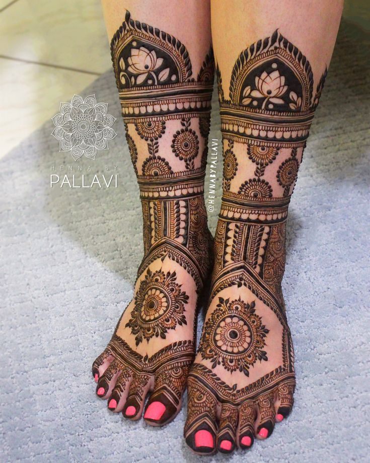 Stylish Feet Mehndi Design for Bridal 10