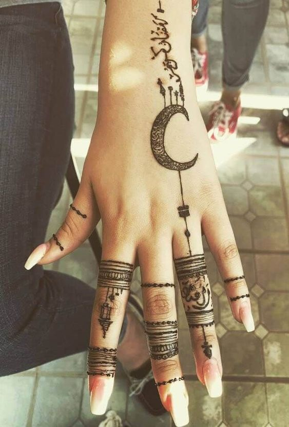 Back Hand Mehndi Designs for Chand Raat 7