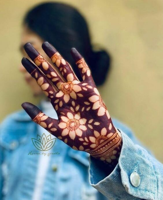 Diwali Mehndi Designs For Front Hands 3
