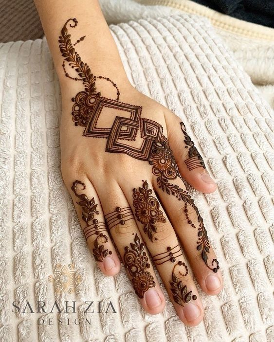 Diwali Mehndi Designs for Back Hands 9