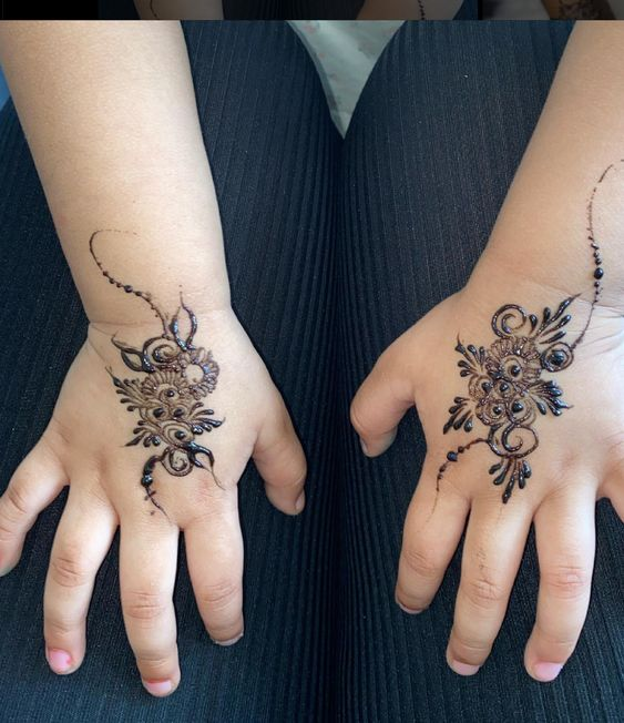 Diwali Mehndi Designs for Kids 6