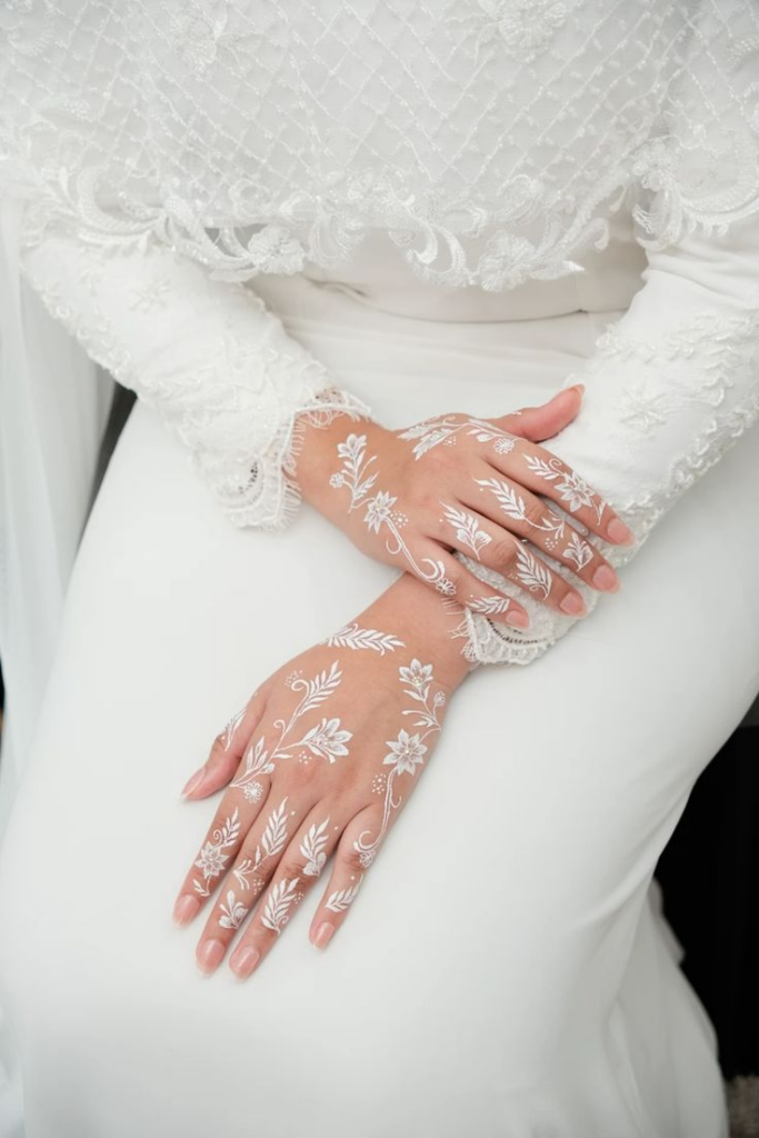  elegant White Mehndi Designs 10