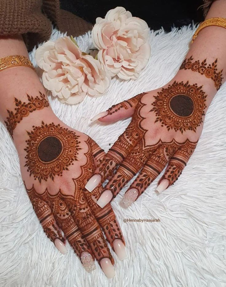 45+ Nikkha Mehndi Designs 33