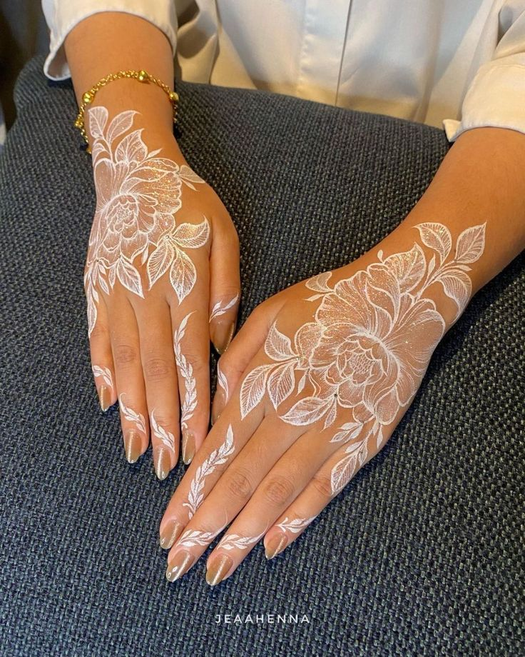 White Mehndi Designs 23