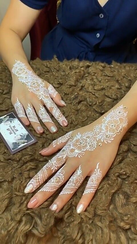 White Mehndi Designs 24