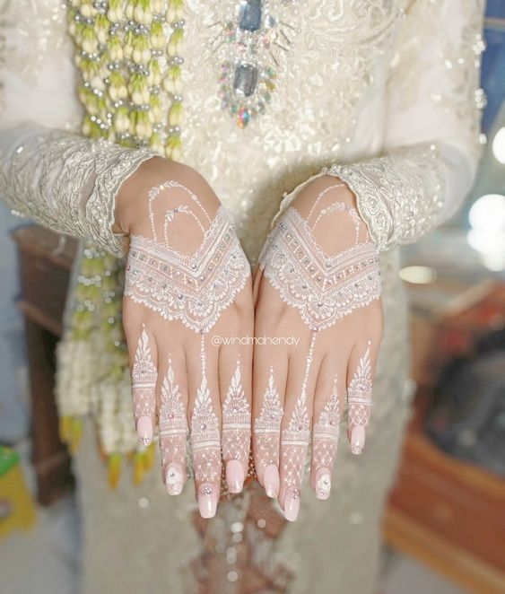 White Mehndi Designs 3
