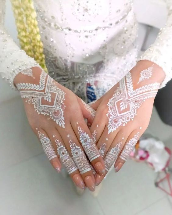  beautiful White Mehndi Designs 5