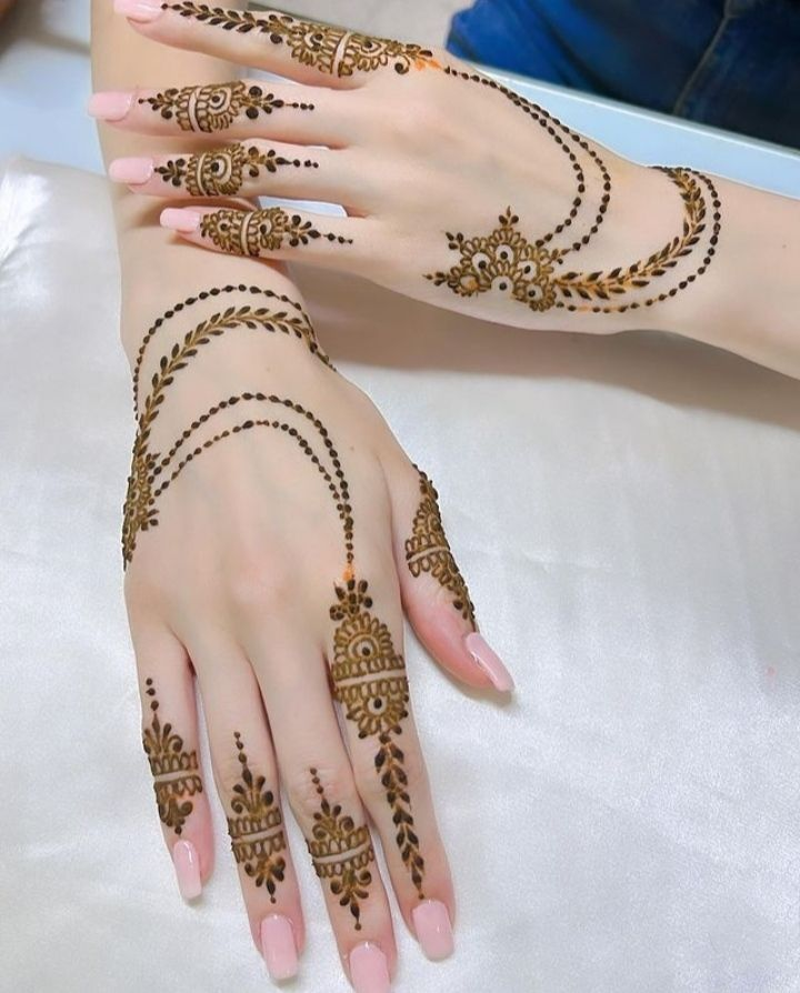 30+ Latest Mehndi Designs Ideas 11
