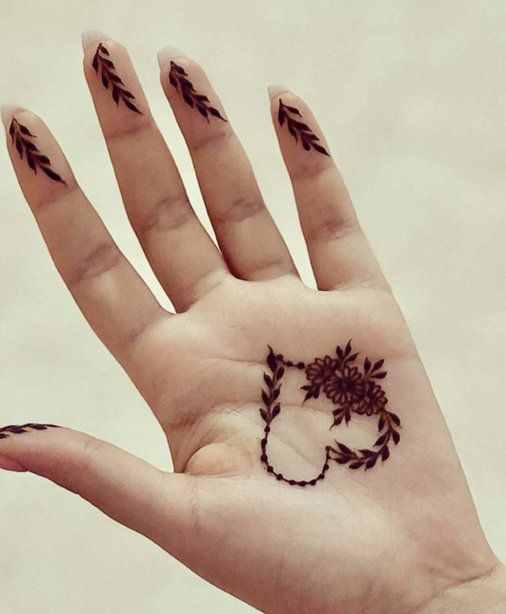 30+ Latest Mehndi Designs Ideas 27