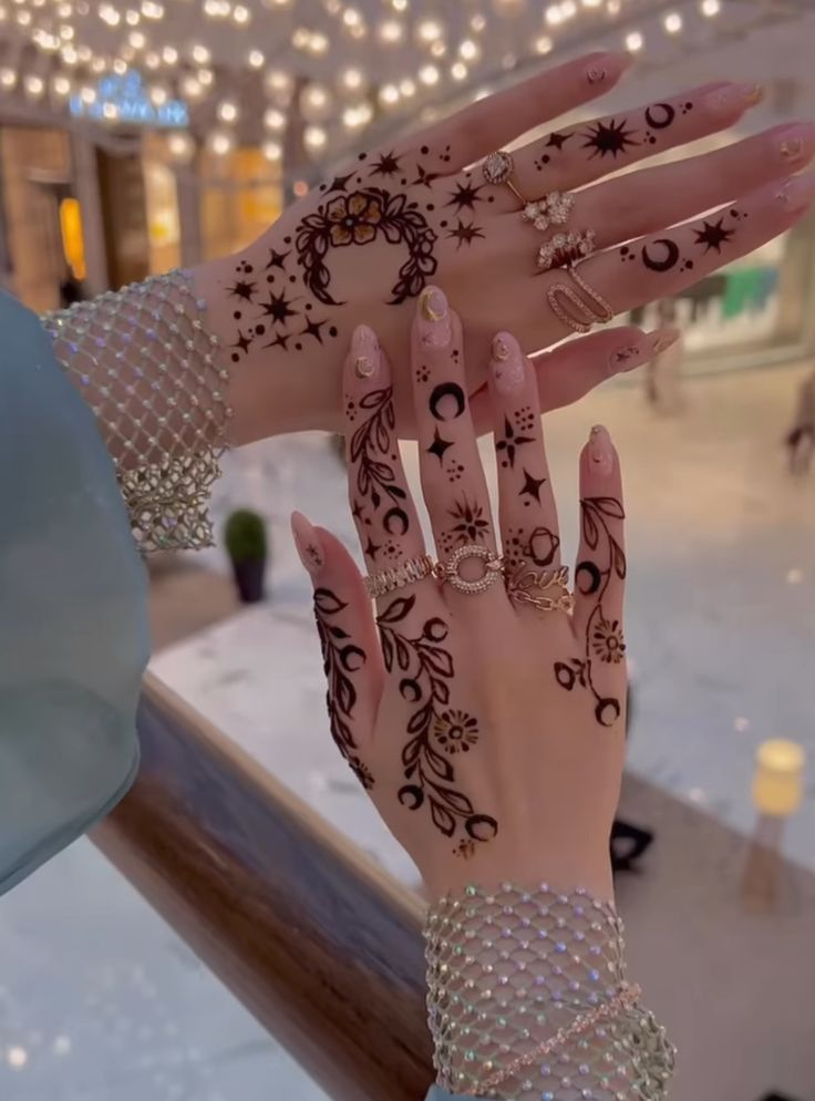 45+ Nikkha Mehndi Designs 3
