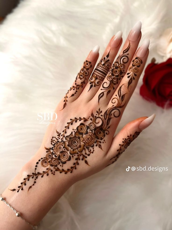 45+ Nikkha Mehndi Designs 7